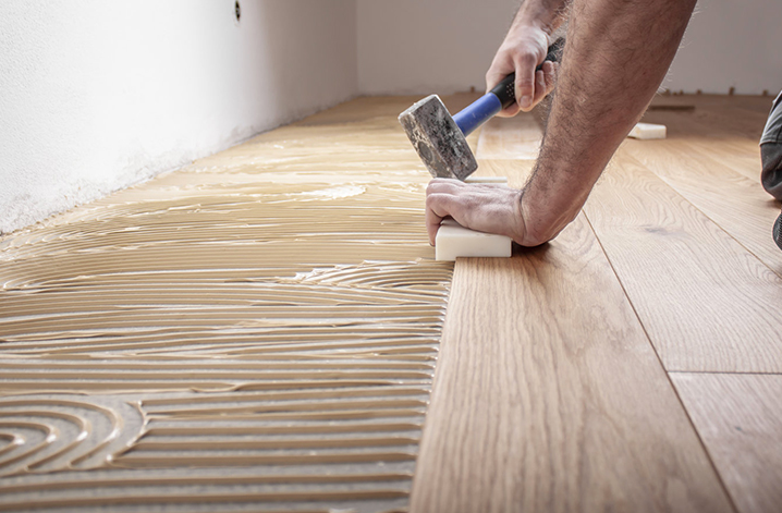 Preparazione, incollaggio e pressatura